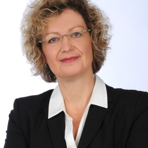 Claudia SCHÖLLMANN | Head of medical communication | Research profile