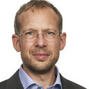 Tobias J Weismüller